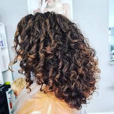 Curly hair mobile Hairdresser Thailand